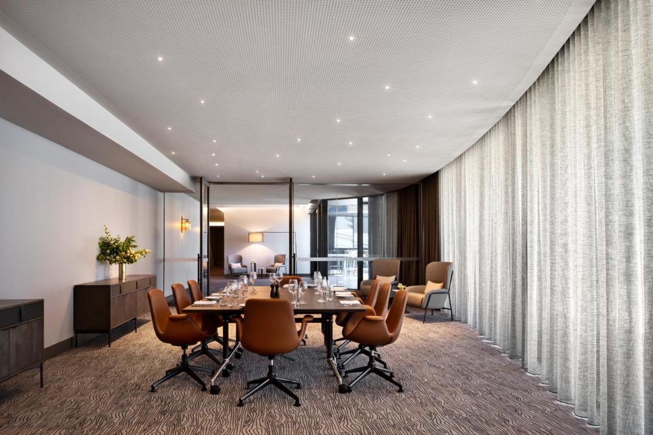 Melbourne Marriott Hotel Docklands Dış mekan fotoğraf The Westin Sydney