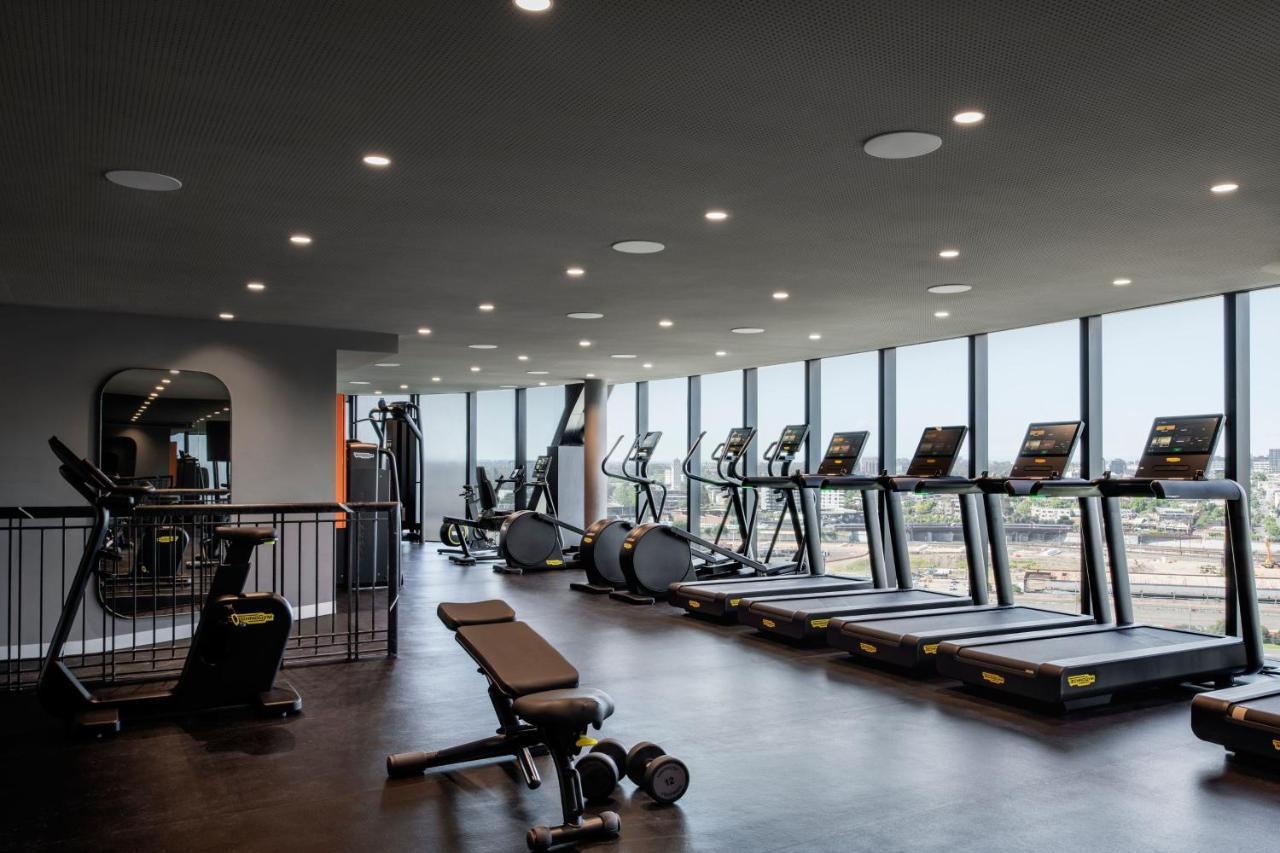 Melbourne Marriott Hotel Docklands Dış mekan fotoğraf The gym at the 2018-opened hotel