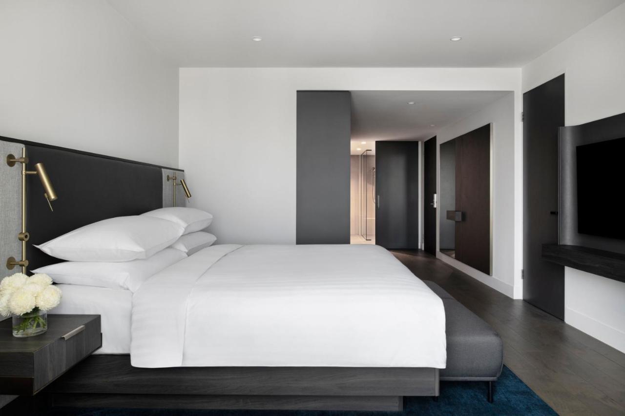Melbourne Marriott Hotel Docklands Dış mekan fotoğraf