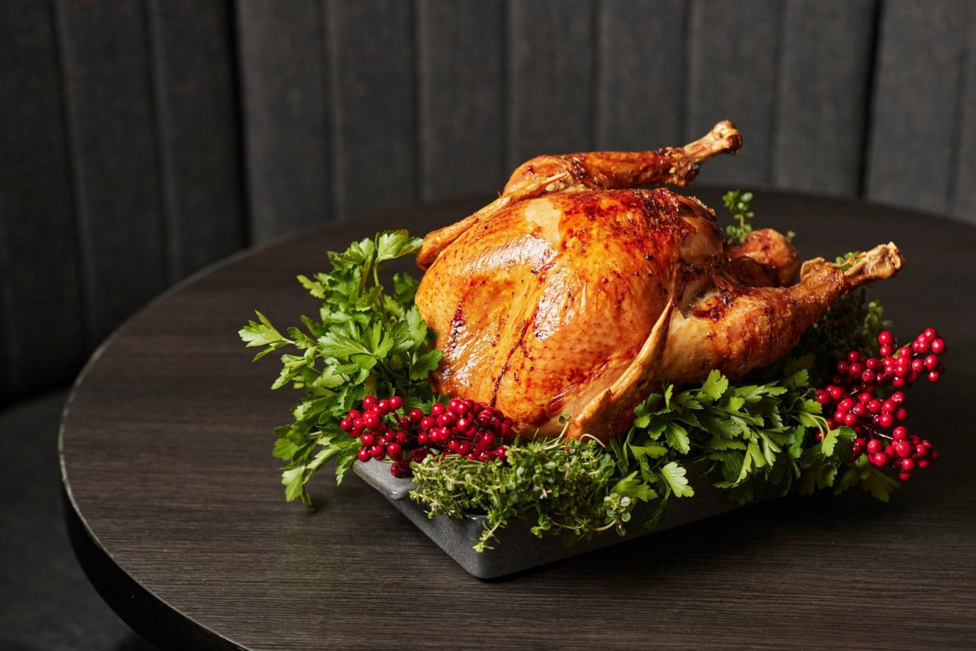 Melbourne Marriott Hotel Docklands Dış mekan fotoğraf A roasted turkey