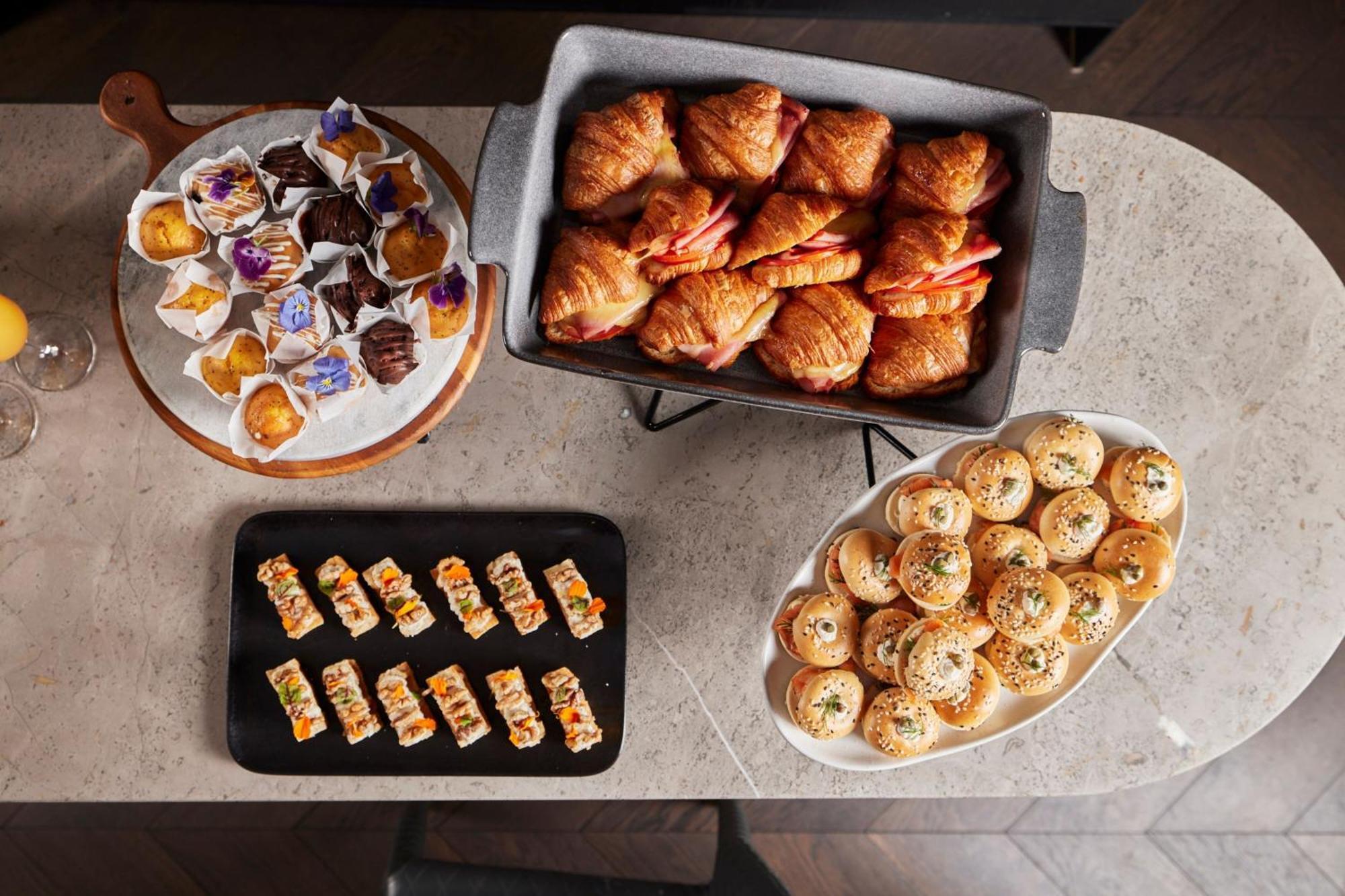 Melbourne Marriott Hotel Docklands Dış mekan fotoğraf A selection of finger food